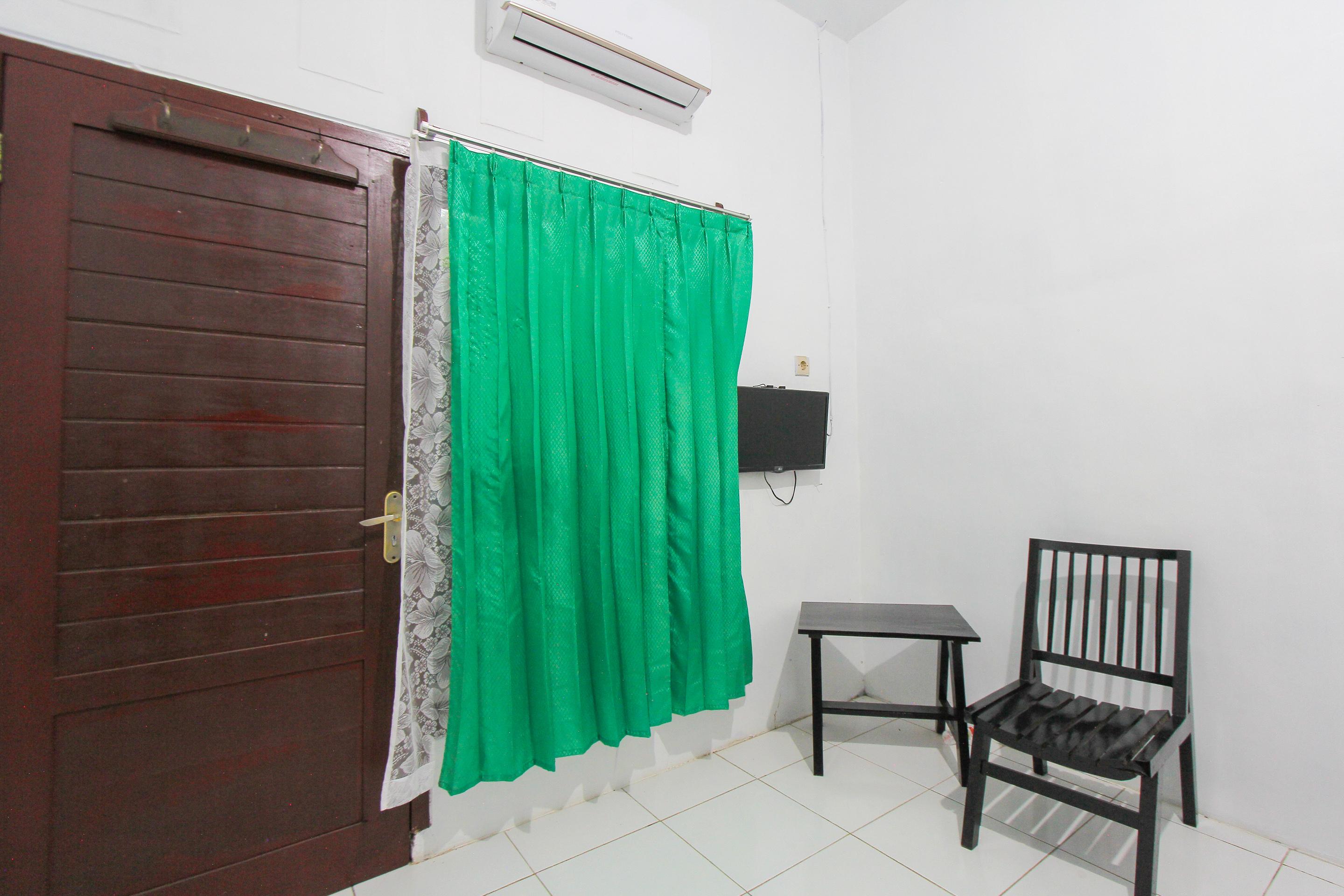 Oyo 2042 Zam Zam Family Syariah Hotel Ketapang  Exterior photo