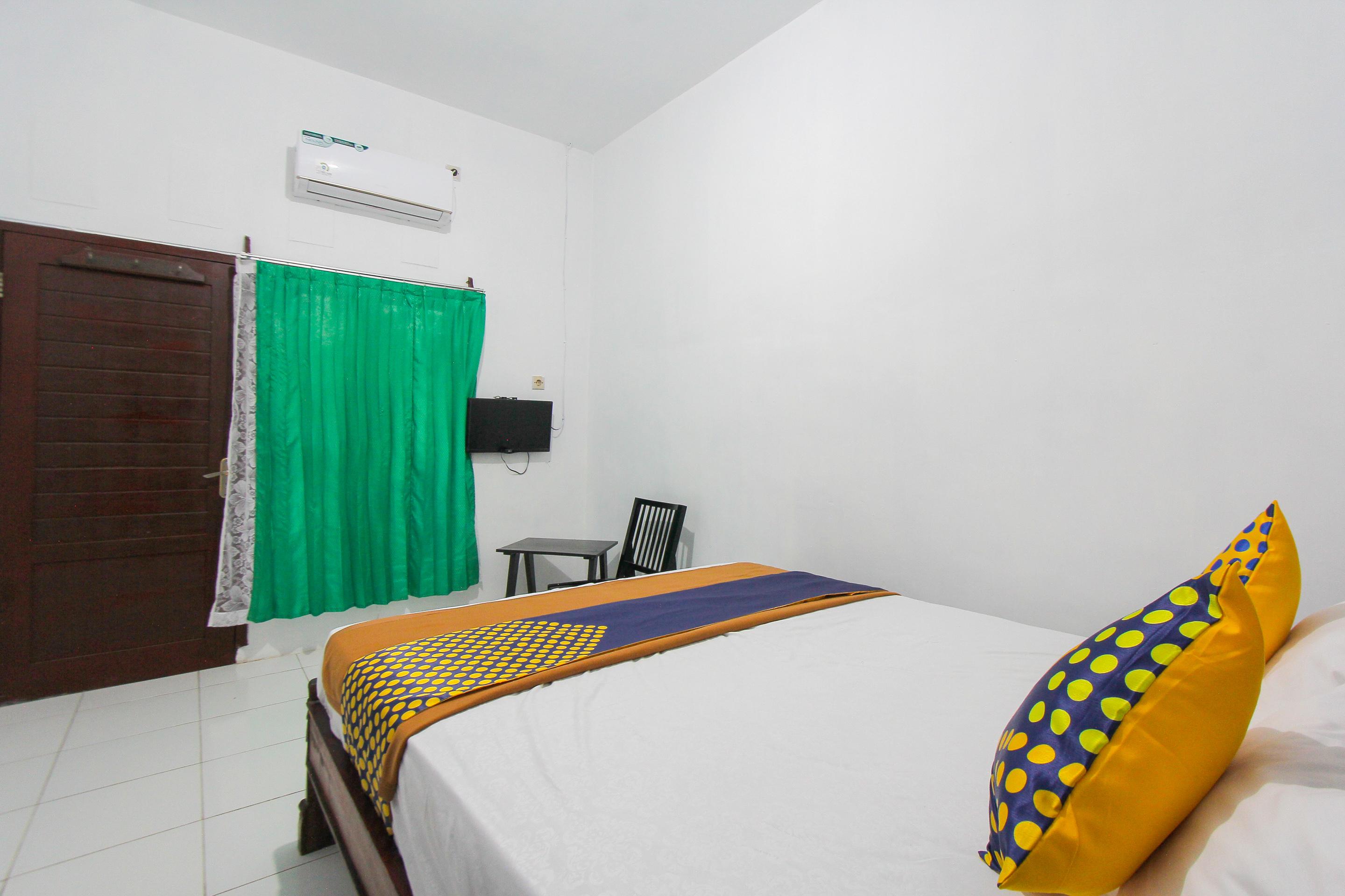 Oyo 2042 Zam Zam Family Syariah Hotel Ketapang  Exterior photo