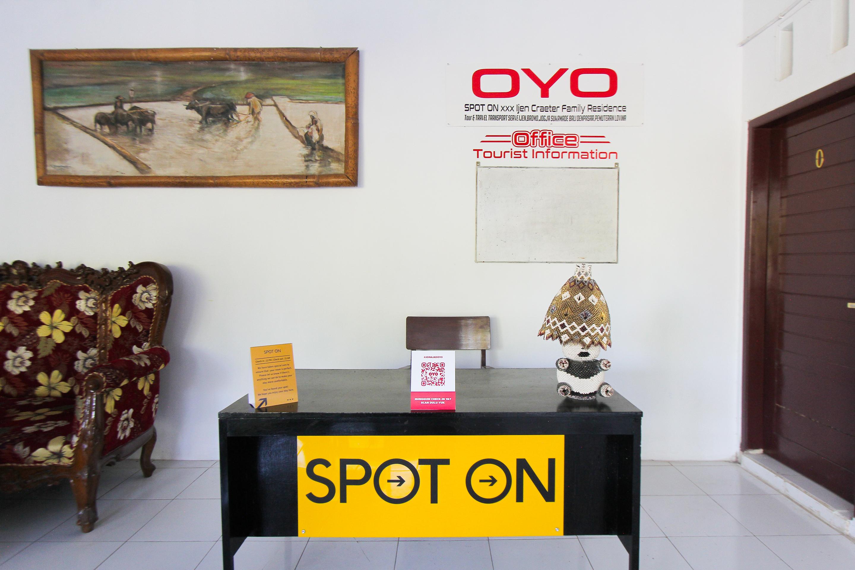 Oyo 2042 Zam Zam Family Syariah Hotel Ketapang  Exterior photo