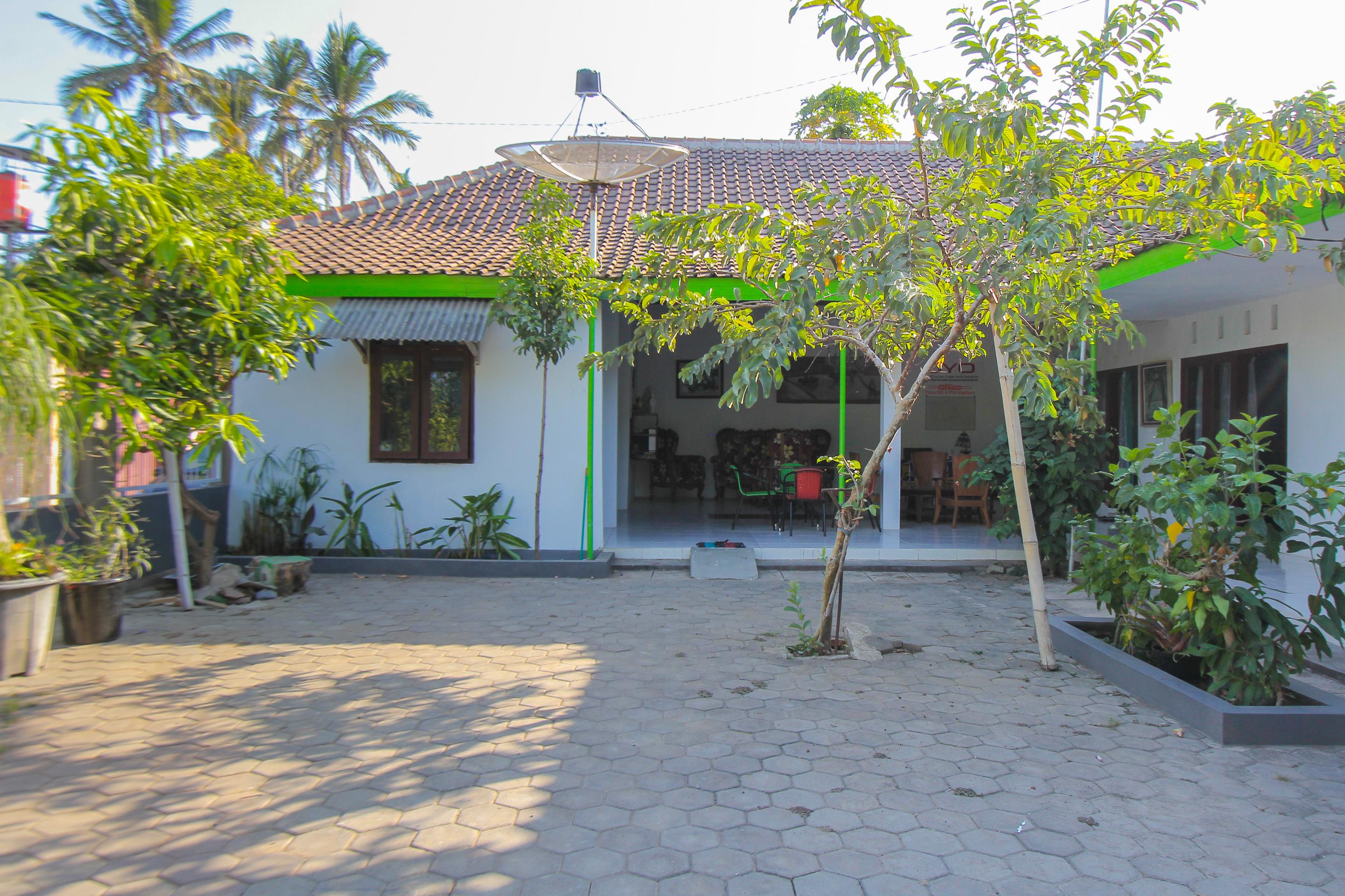 Oyo 2042 Zam Zam Family Syariah Hotel Ketapang  Exterior photo