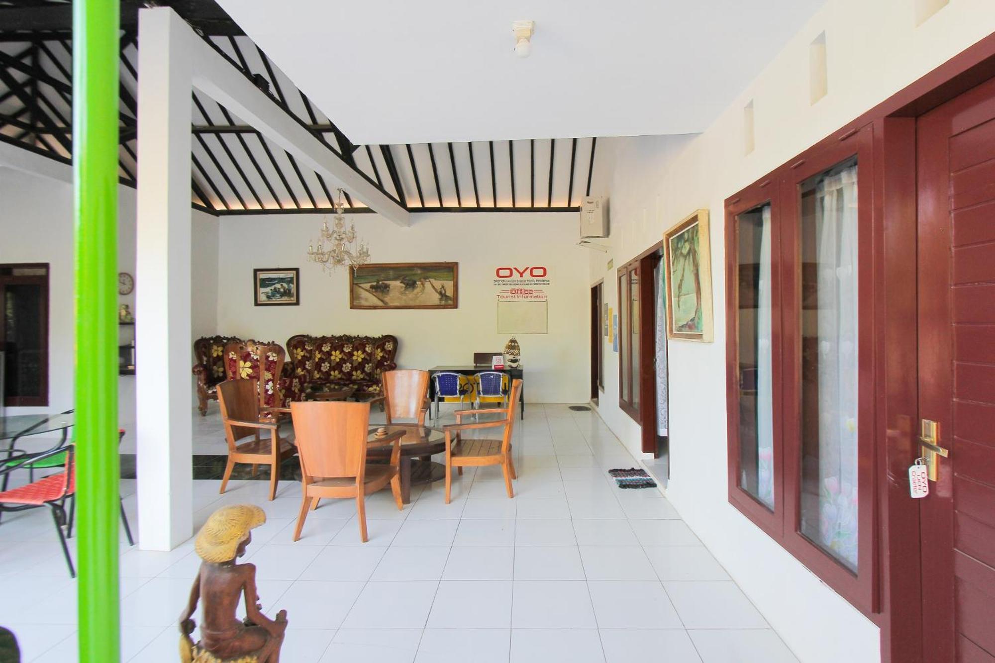 Oyo 2042 Zam Zam Family Syariah Hotel Ketapang  Exterior photo